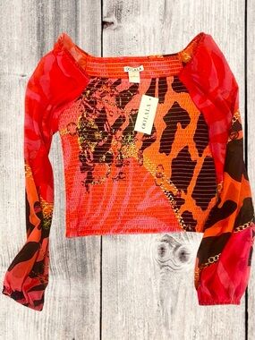OO LALA Fuchsia Top